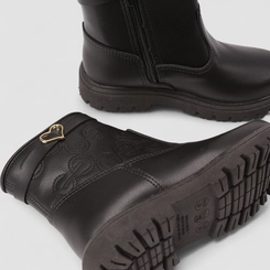 Bota Coturno Infantil Gabrielinha Detalhe Coração Preto