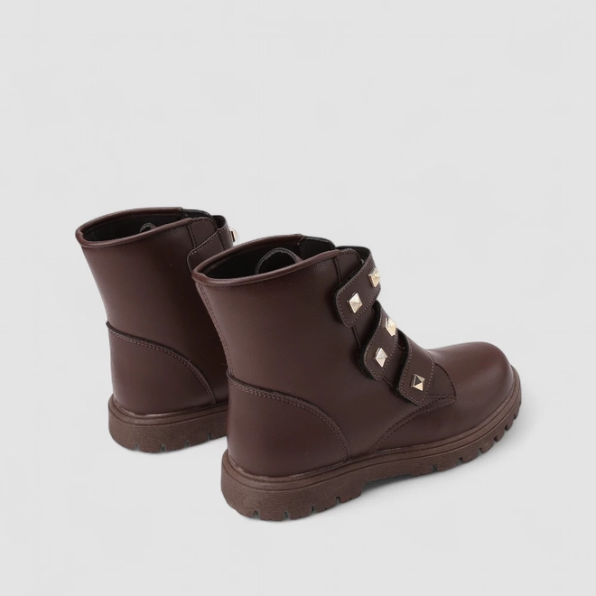 Bota Coturno Infantil Gabrielinha Tiras Contato Detalhe Tachas Marrom