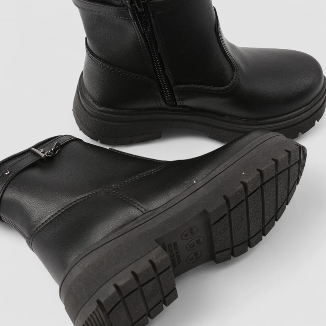 Bota Coturno Infantil Gabrielinha Pingente Coração Preto