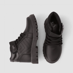 Bota Coturno Infantil Vertus Tira Contato Pespontos Detalhe Metálico Preto