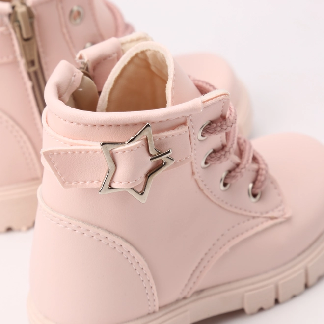 Bota Coturno Bebê Gabrielinha Detalhe Estrela Rosa