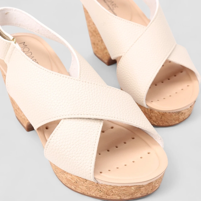 Sandália Feminina Modare Ultraconforto Tiras Cruzadas Cortiça Off White