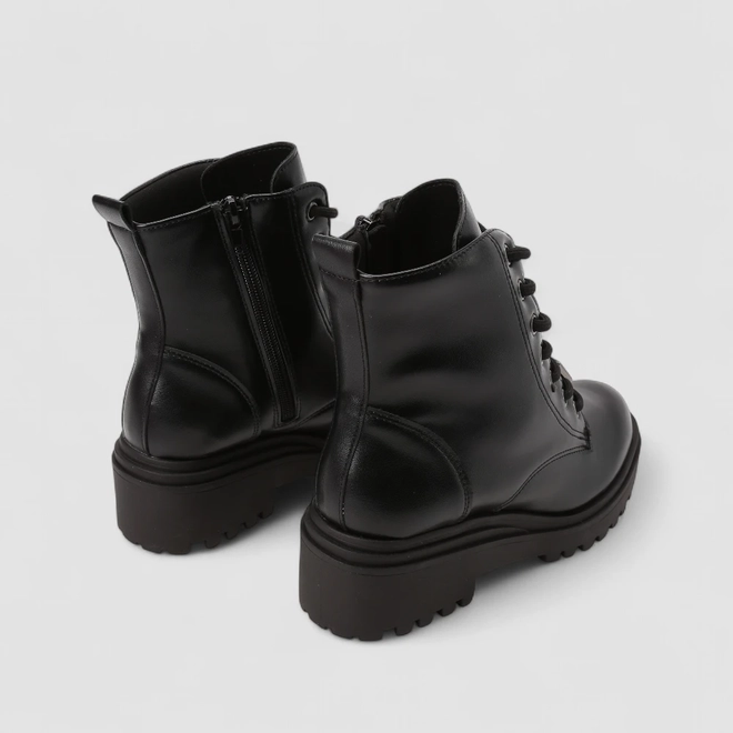 Bota Coturno Feminino Via Marte Cano Médio Detalhe Fivela Preto