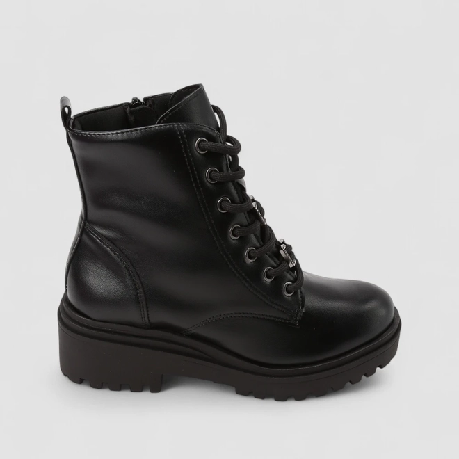 Bota Coturno Feminino Via Marte Cano Médio Detalhe Fivela Preto