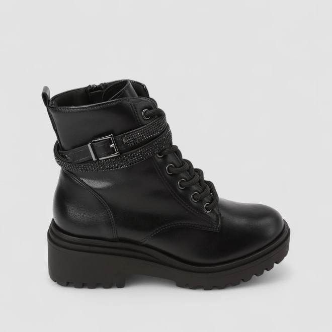 Coturno Feminino Via Marte Detalhe Tiras Strass Preto