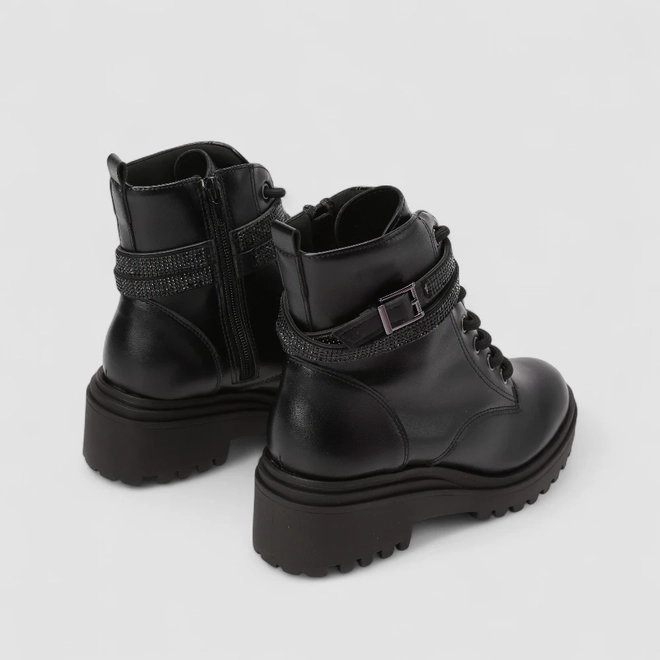 Coturno Feminino Via Marte Detalhe Tiras Strass Preto