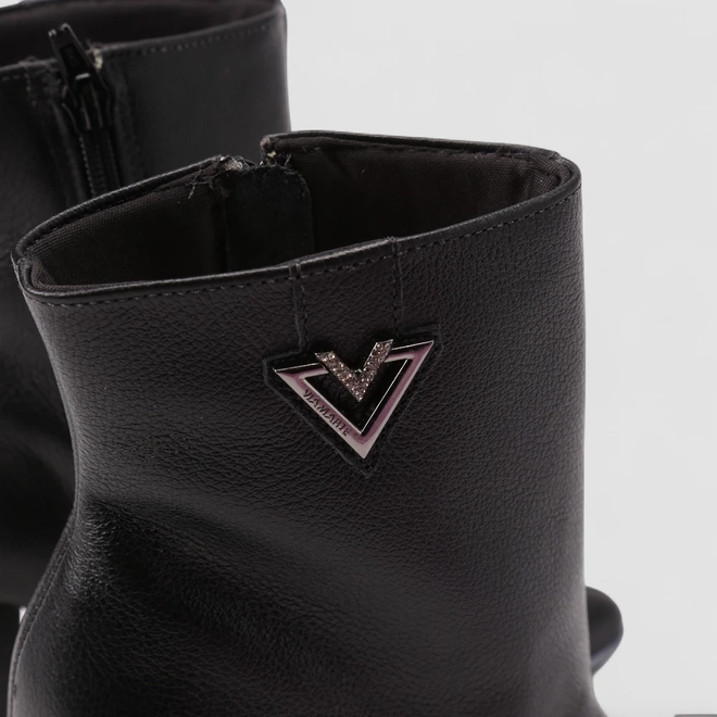 Bota Feminina Via Marte Salto Alto Couro Preto