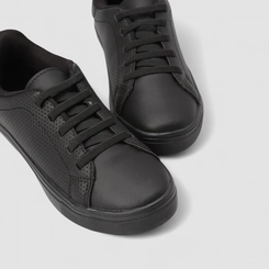 Tênis Casual Feminino Penélope Detalhe Perfuros Elástico Preto
