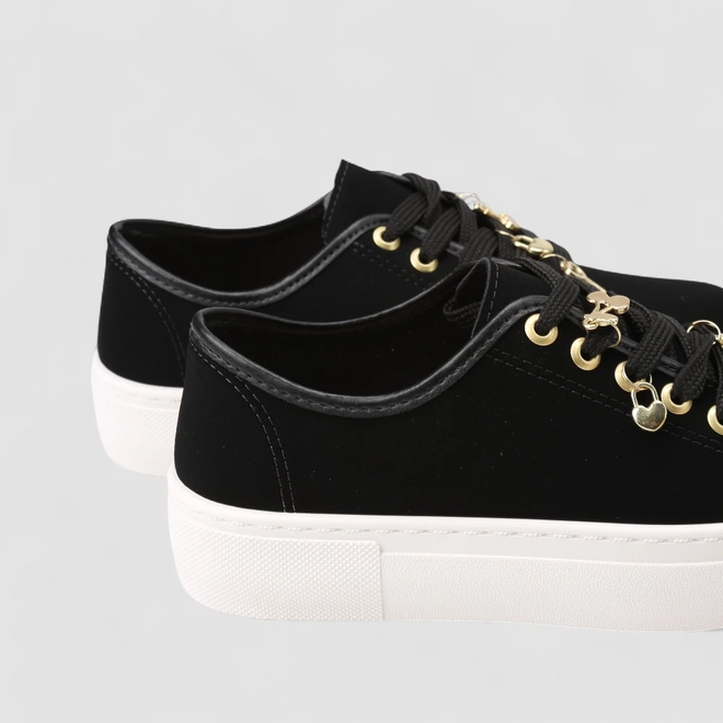Tênis Casual Feminino Moleca Detalhe Pingentes Nobuck Preto