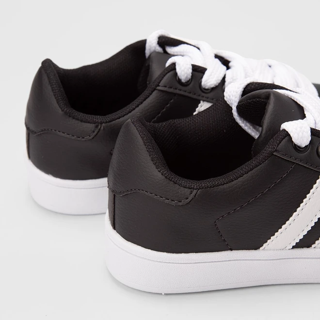 Tênis Casual Feminino Vertus Detalhe Recorte Lateral Preto