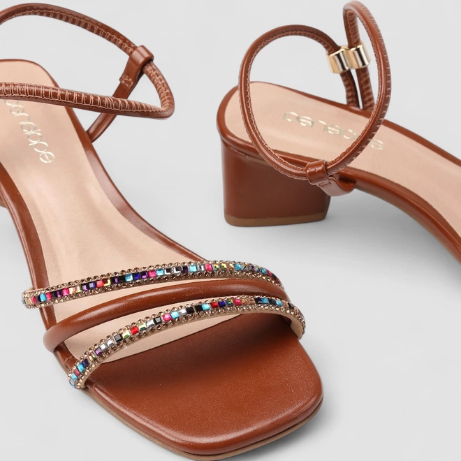 Sandália Feminina Penélope Strass Marrom