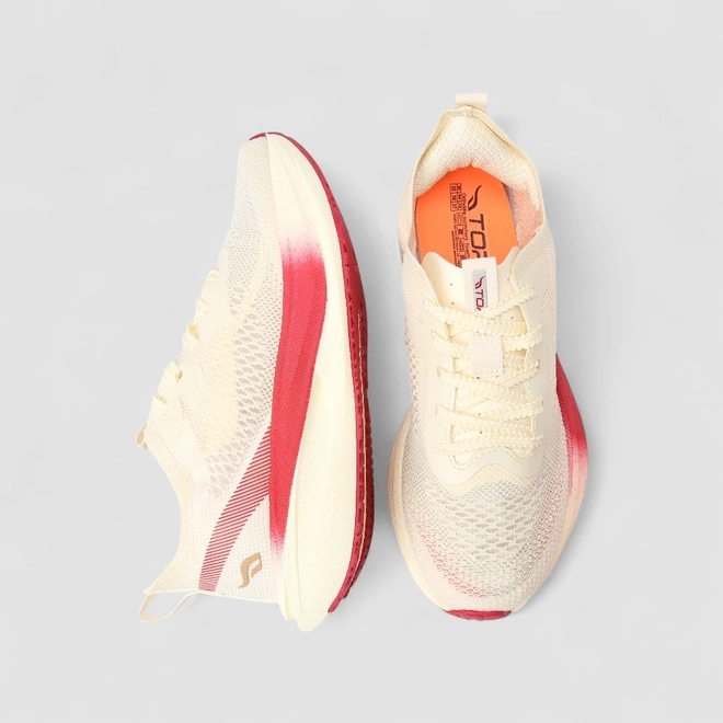 Tênis Esportivo Feminino Torx Knit Off White com Placa de Carbono