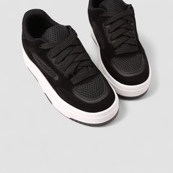 Tênis Casual Gabriela Feminino Detalhe Recorte Camurça Preto