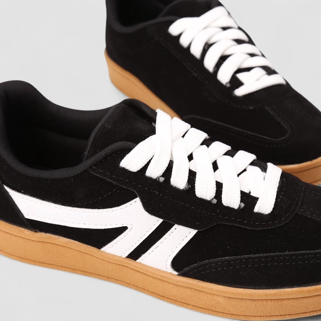 Tênis Casual Feminino Gabriela Recortes Camurça Preto
