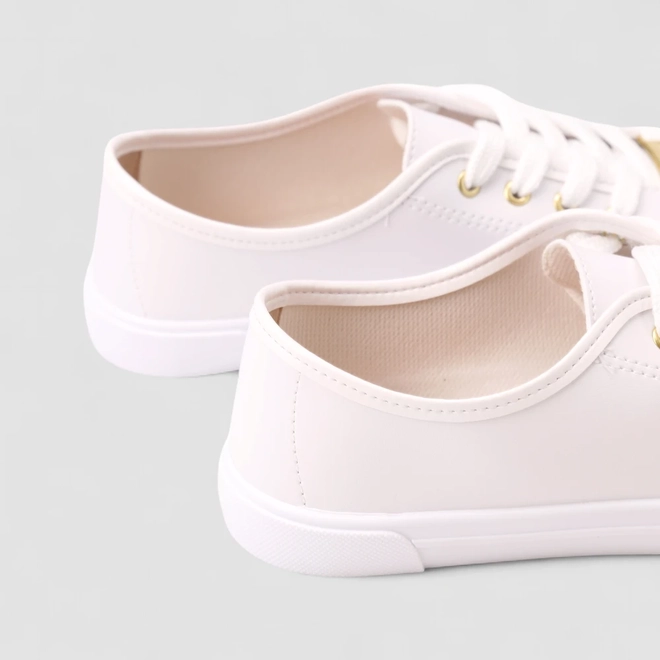 Tênis Casual Feminino Moleca Detalhes Dourados Branco
