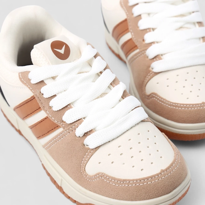 Tênis Casual Infantil Vertus Camurça Branco & Caramelo