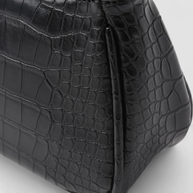 Bolsa Baguete Gabriela Pequena Transversal Textura Croco Preta