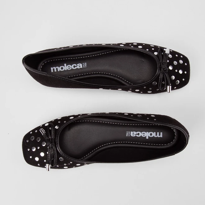 Sapatilha Feminina Moleca Detalhe Laço & Tachas Preto