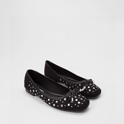 Sapatilha Feminina Moleca Detalhe Laço & Tachas Preto