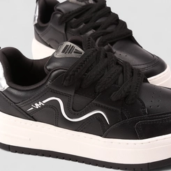 Tênis Casual Feminino Via Marte Detalhe Trançado Preto