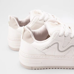 Tênis Casual Feminino Via Marte Detalhe Trançado Marfim