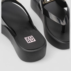 Tamanco Feminino Zaxy Flatform Enfeite Metálico Preto