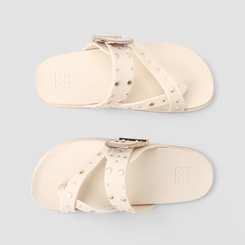 Rasteira Feminina Zaxy Com Fivela E Tachas Off White