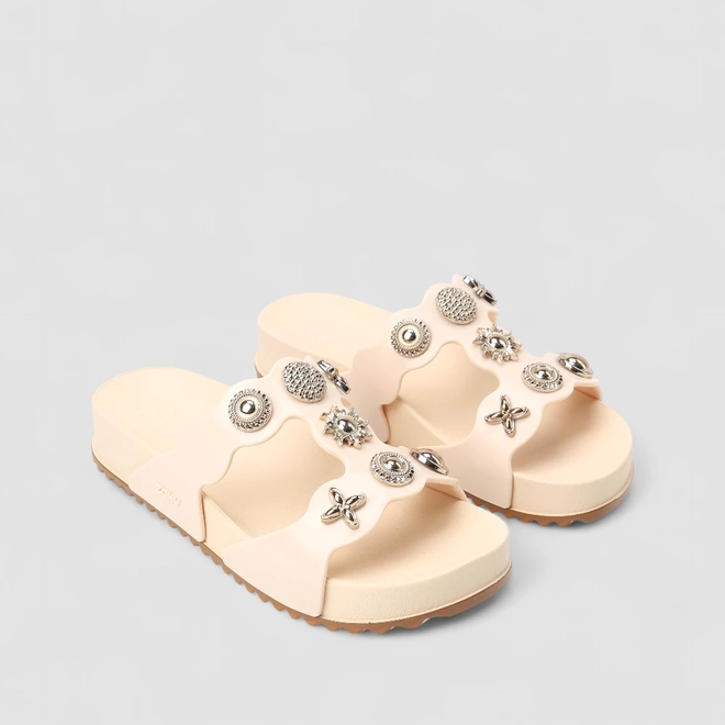 Tamanco Feminino Zaxy Com Pedrarias Bege