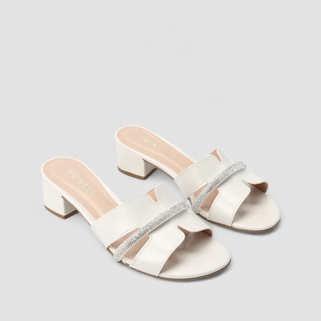 Tamanco Feminino Penélope Tira Vazada Strass Off White