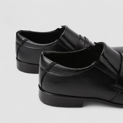 Sapato Masculino Woche Detalhe Pesponto Metalizado Preto