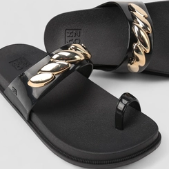 Tamanco Feminino Zaxy Tira Dourada Preto