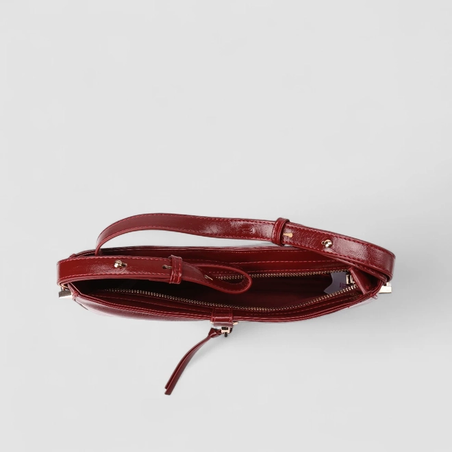 Bolsa Baguete Via Marte Média Verniz Fivela Vinho