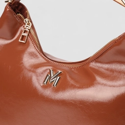 Bolsa Hobo Via Marte Grande Verniz Alça Metalizada Caramelo