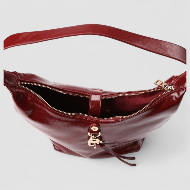 Bolsa Hobo Via Marte Grande Verniz Fivela Vermelho