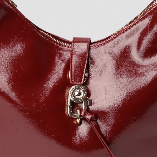 Bolsa Hobo Via Marte Grande Verniz Fivela Vermelho