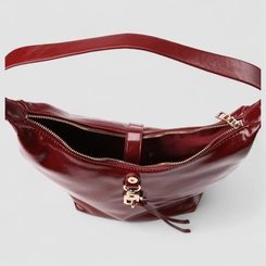 Bolsa Hobo Via Marte Grande Verniz Fivela Vermelho