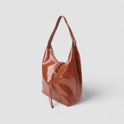 Bolsa Hobo Via Marte Grande Verniz Fivela Marrom
