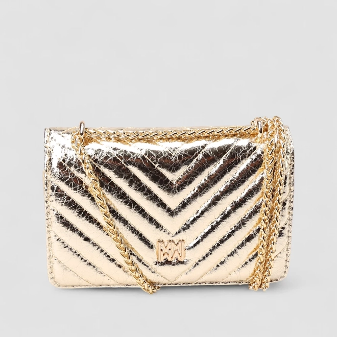 Bolsa Clutch Via Marte Pequena Alça Corrente Metalizada Ouro