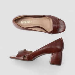 Peep Toe Feminino Gabriela Tiras Cruzadas Marrom