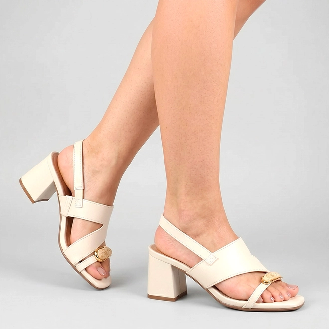 Sandália Feminina Beira Rio Pedraria Tira Grossa Off White