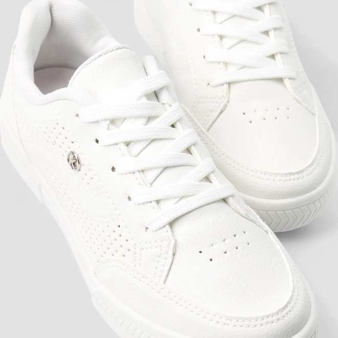 Tênis Casual Feminino Kolosh Perfuros Branco
