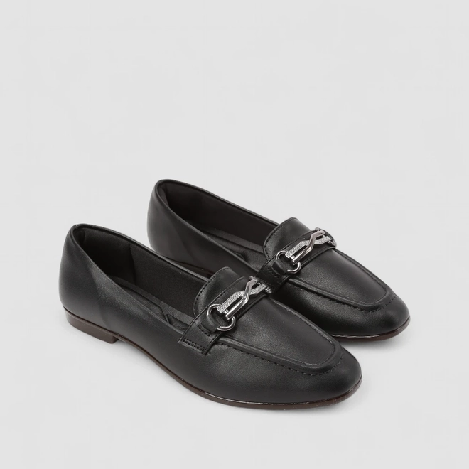 Mocassim Feminino Gabriela Enfeite Metálico Preto