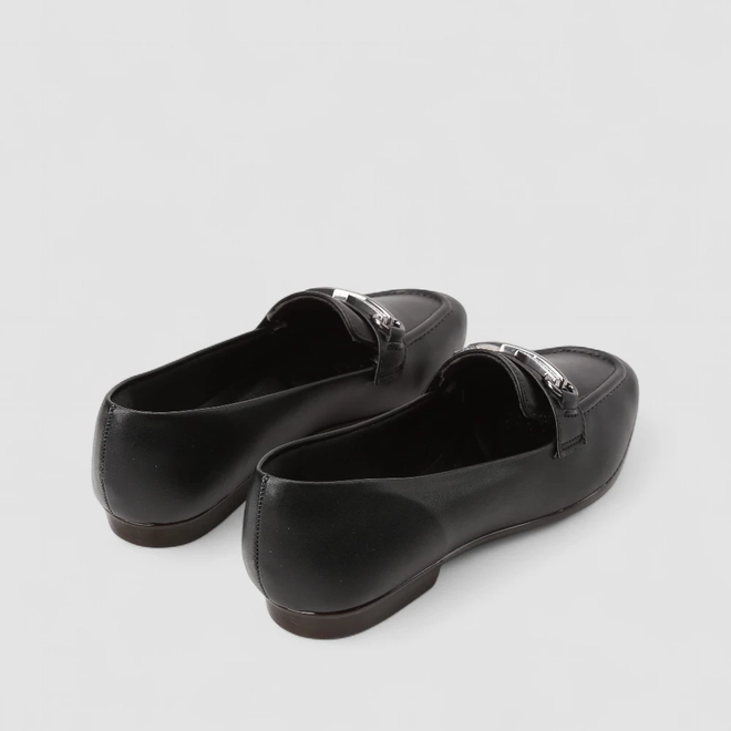 Mocassim Feminino Gabriela Enfeite Metálico Preto