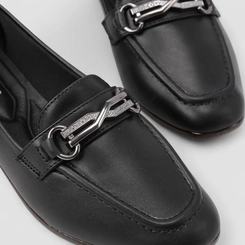 Mocassim Feminino Gabriela Enfeite Metálico Preto
