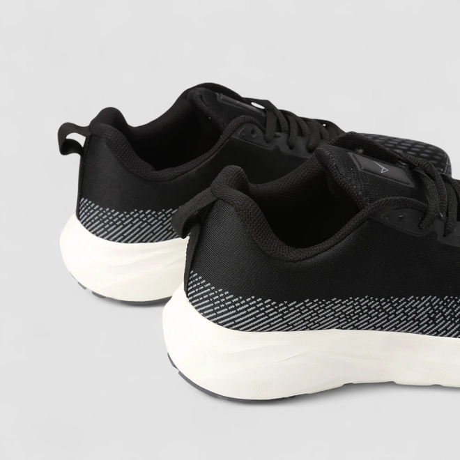 Tênis Esportivo Vertus Preto & Branco