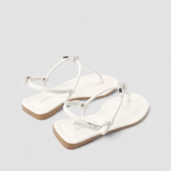 Sandália Rasteira Feminina Gabriela Detalhe Nó & Strass Off White