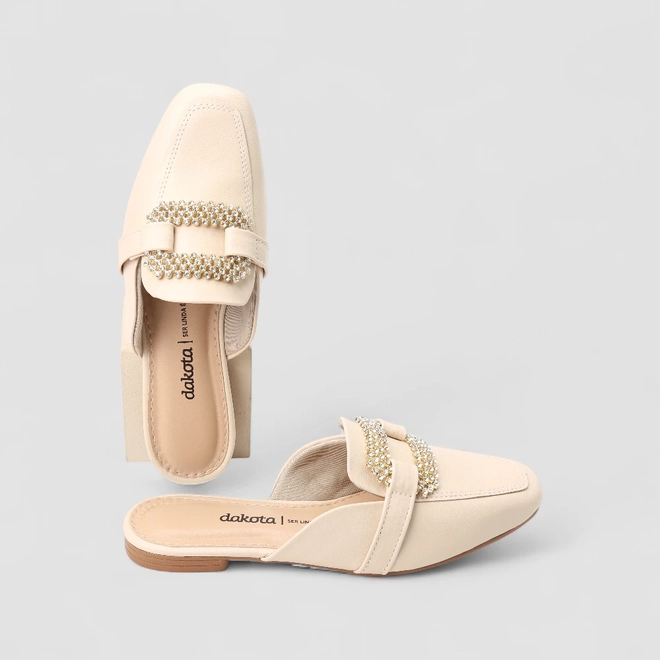 Mule Feminino Dakota Fivela Strass Bege