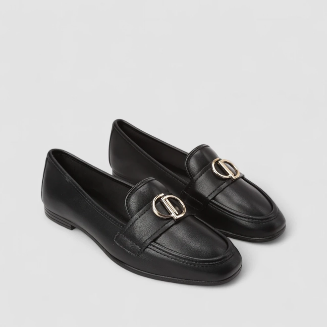 Mocassim Feminino Dakota Detalhe Metalizado Preto