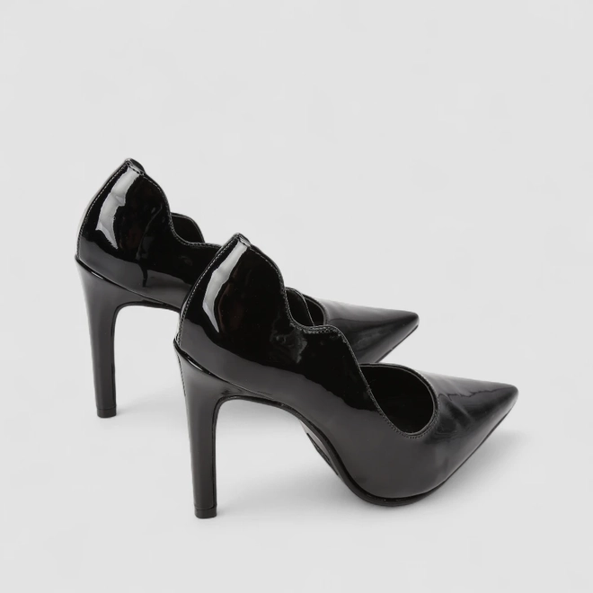 Scarpin Feminino Gabriela Verniz Detalhe Recorte Preto