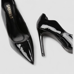 Scarpin Feminino Gabriela Verniz Detalhe Recorte Preto